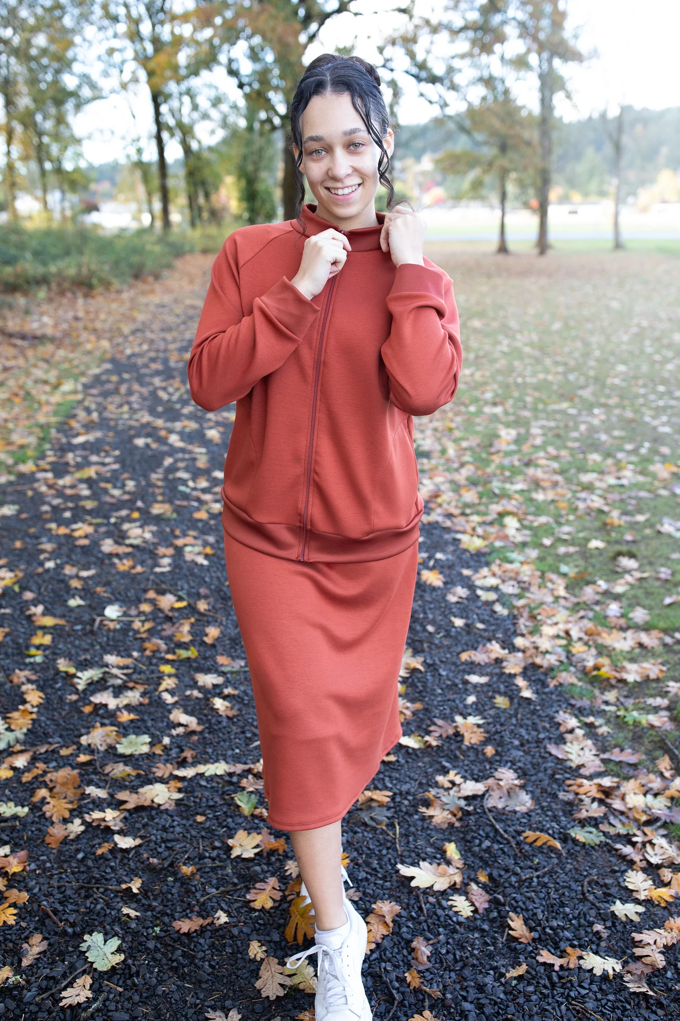 Activewear Skirt With Leggings - Image 5