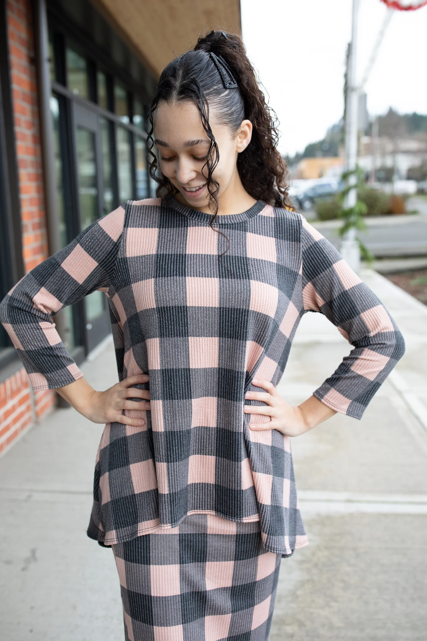 Buffalo Plaid Ribbed High Low Top - Image 3