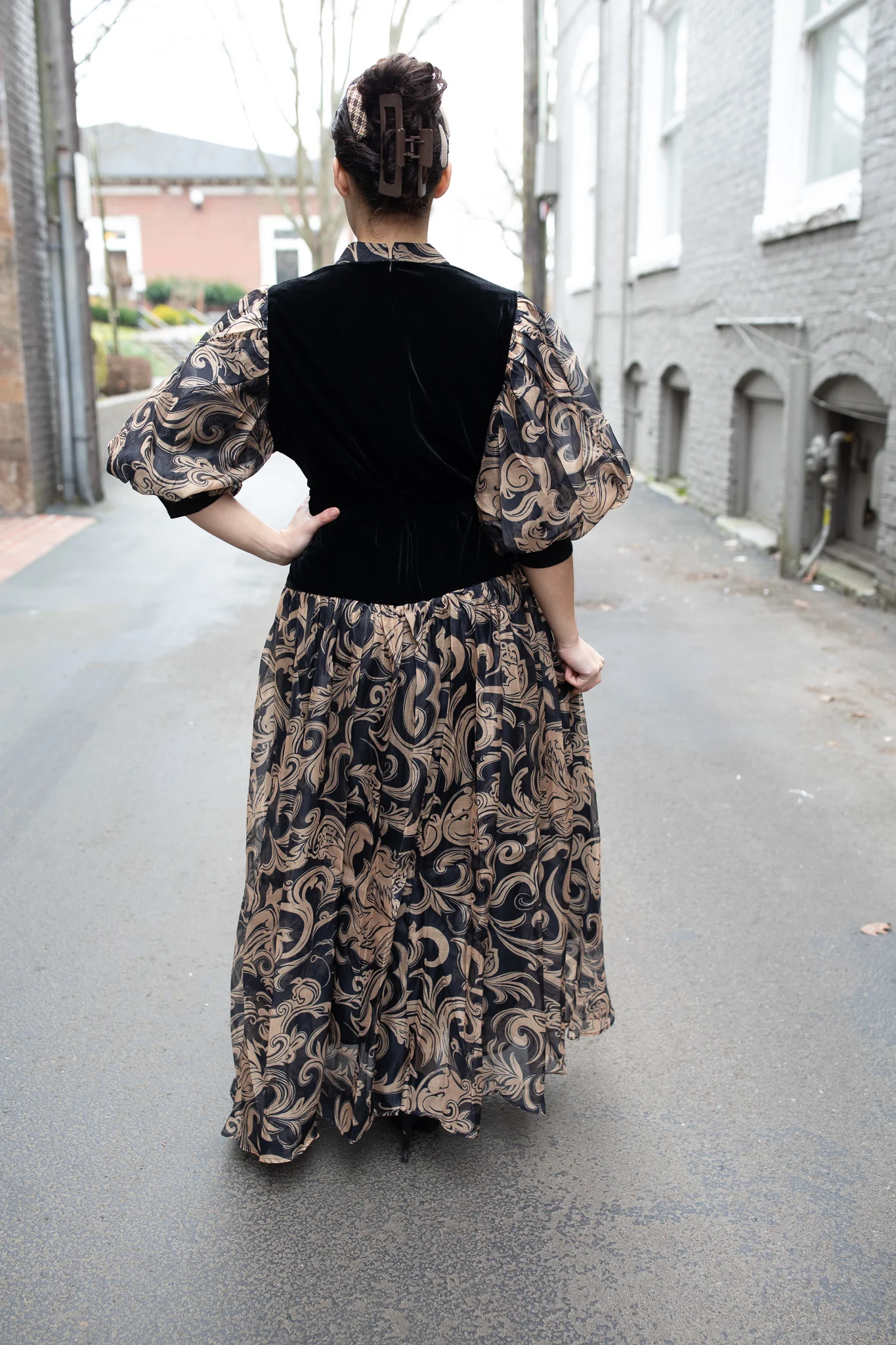Eloise Velvet Dress - Image 5