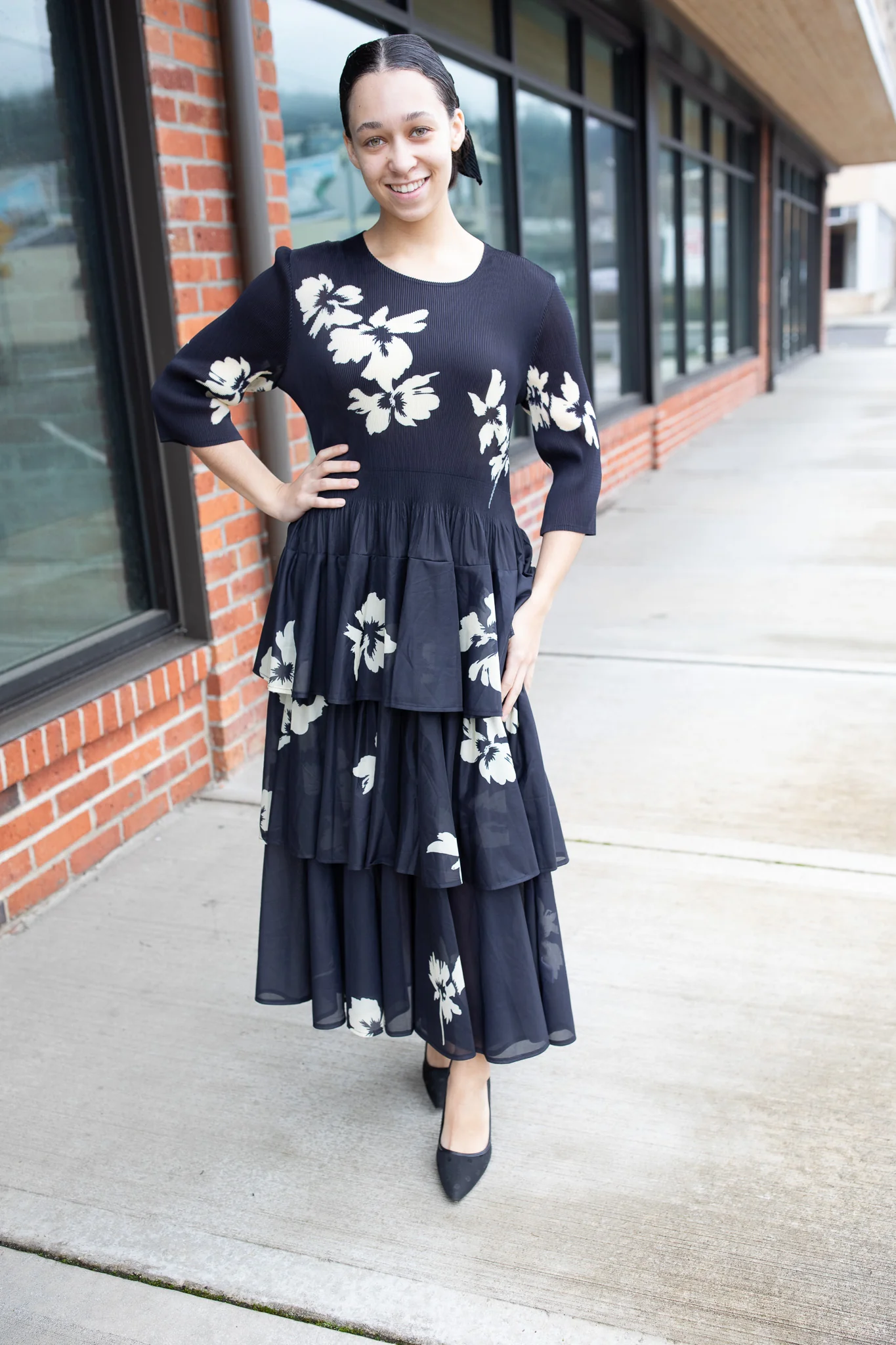 Graceful Layers - Elegant Floral - Image 2