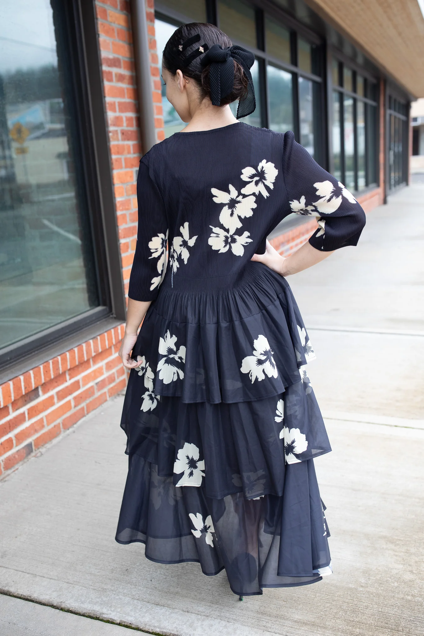 Graceful Layers - Elegant Floral - Image 4