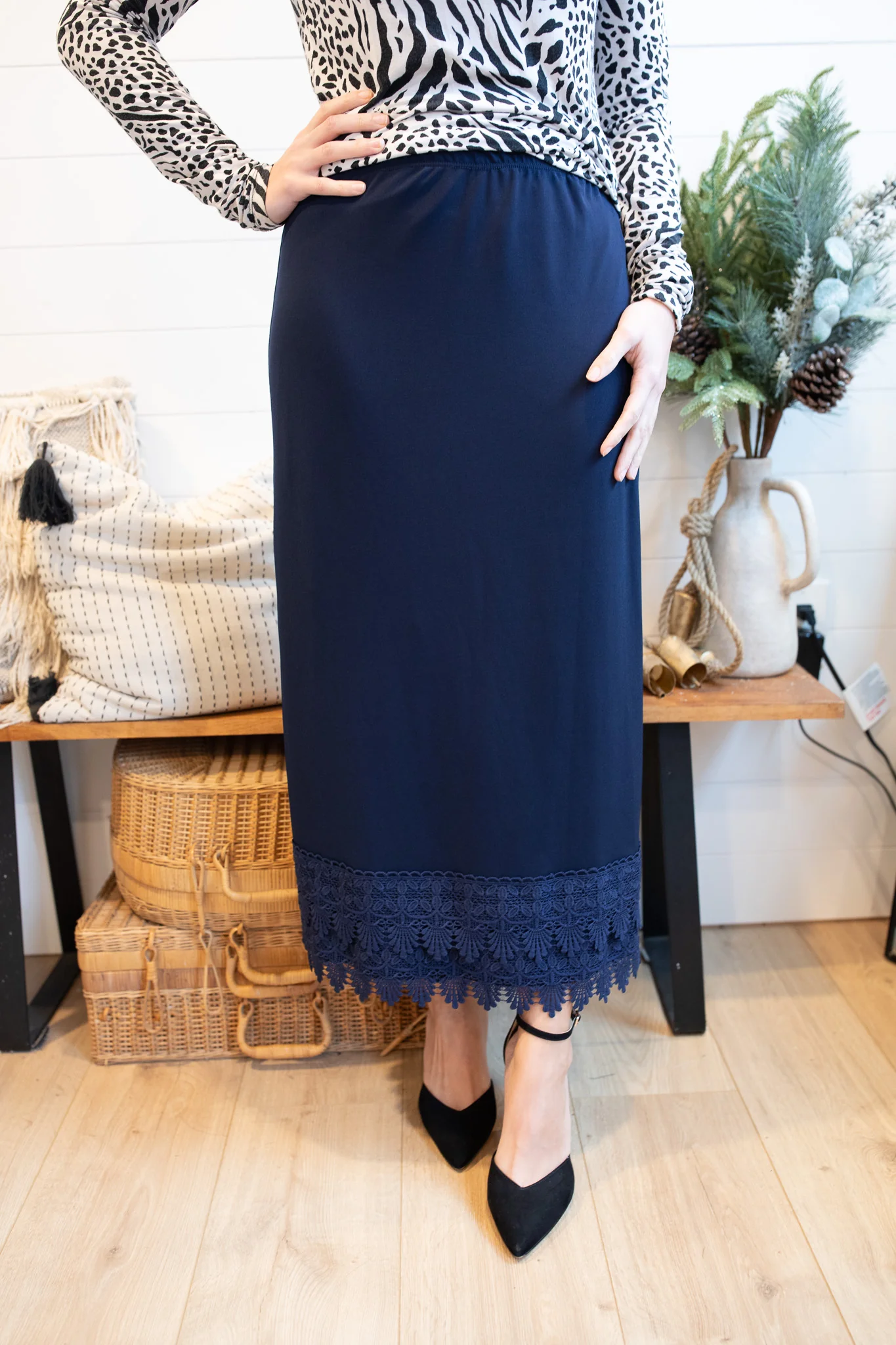 NEW Lace Skirt Extender 33"/34" - Image 4