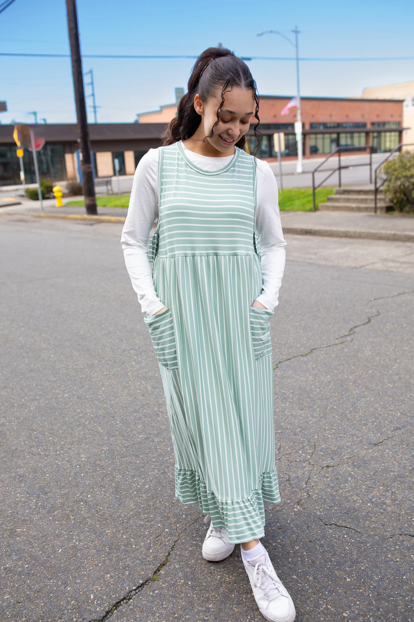 Sleeveless Stripe Dress - Image 3