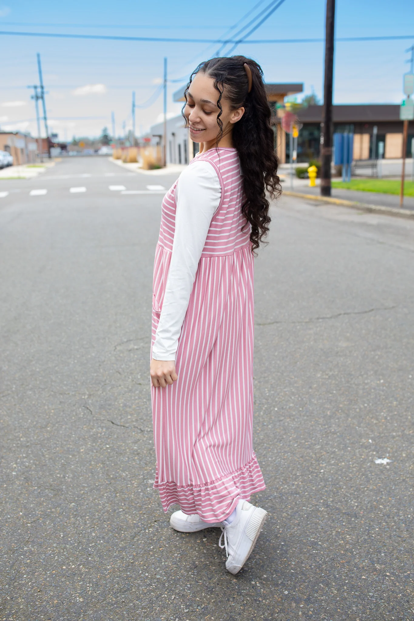 Sleeveless Stripe Dress - Image 4