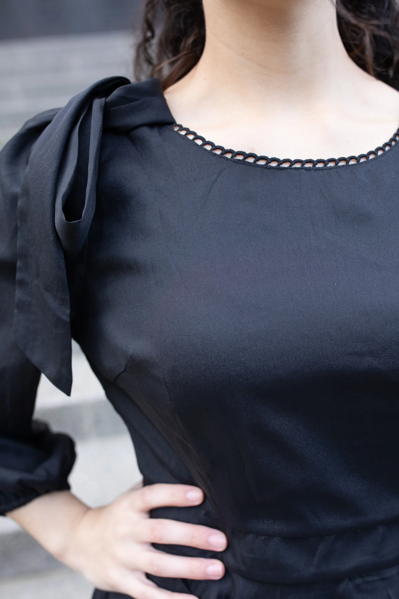 The Kristanna Bow Dress - Black Shimmer - Image 7