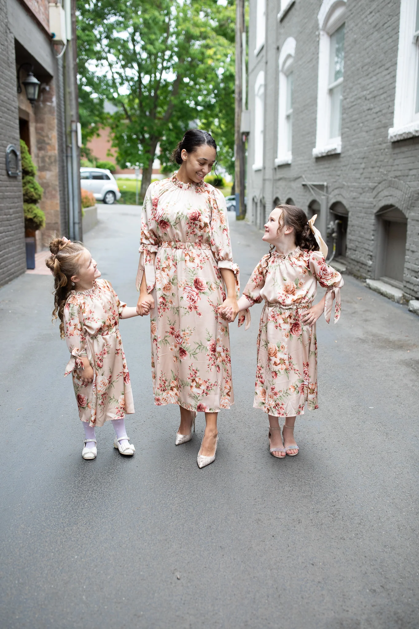 Vintage Cream Blossom - Image 6