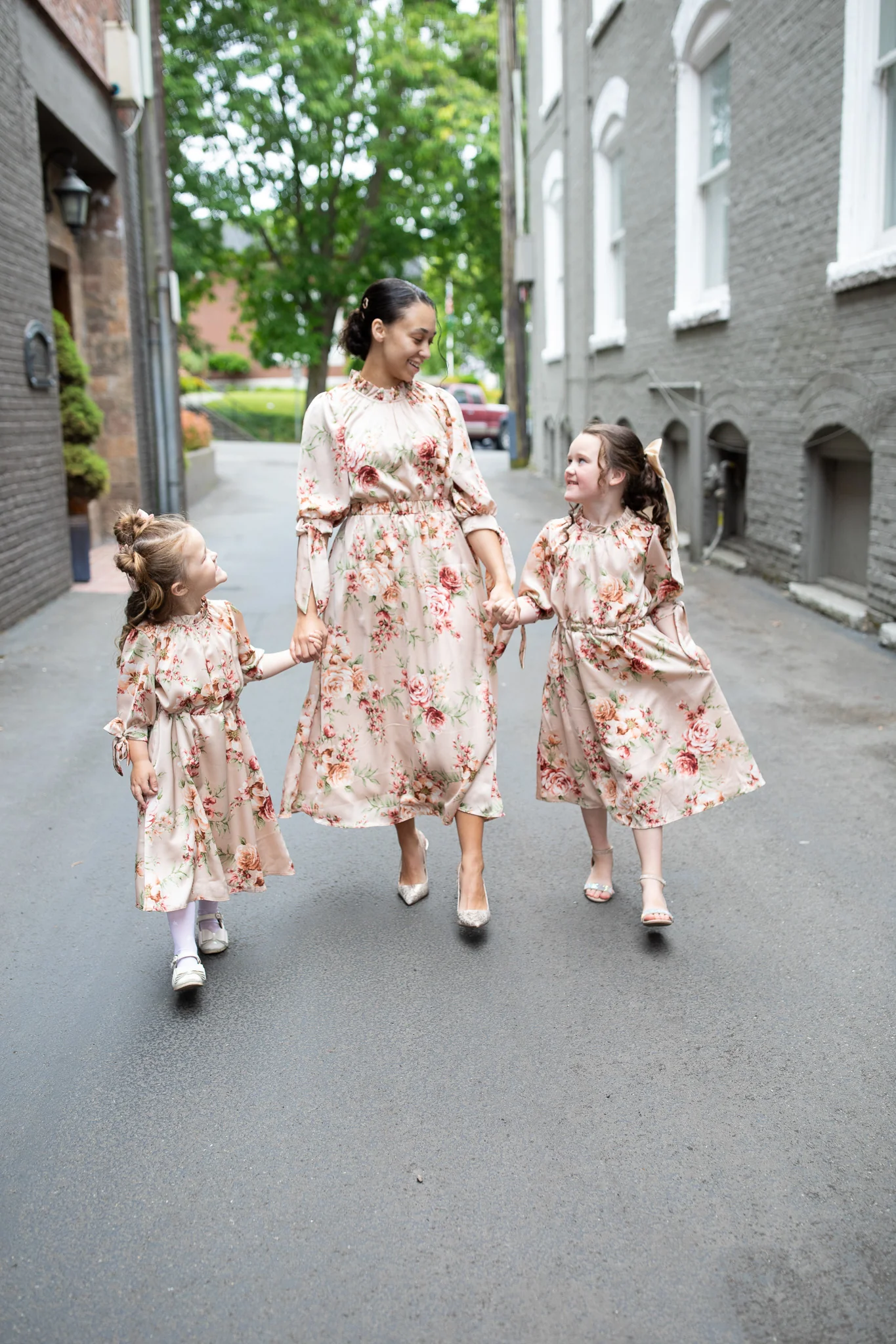 Vintage Cream Blossom - Image 7