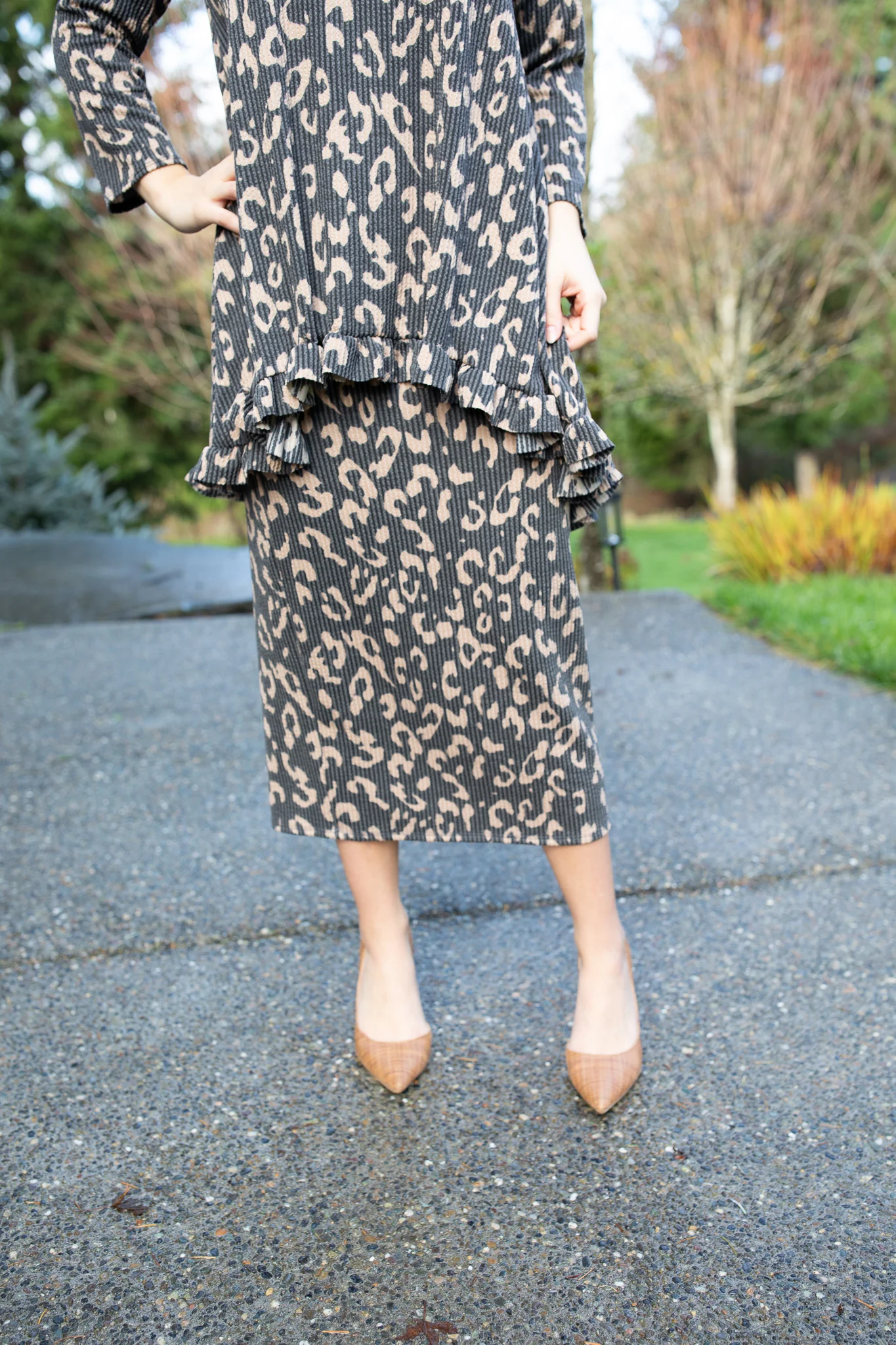 Winter Ridge Skirt - Charcoal Leopard - Image 2